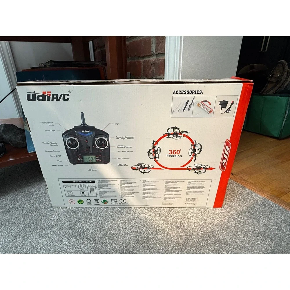 UDI RC U818A 2.4GHz 4 Channel 6 Axis‎ Gyro Quadcopter Drone with Remote Control